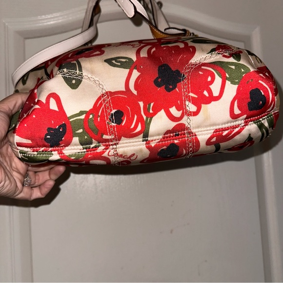 Coach Poppy Hallie tote style #23263. Includes dust bag - Picture 7 of 11